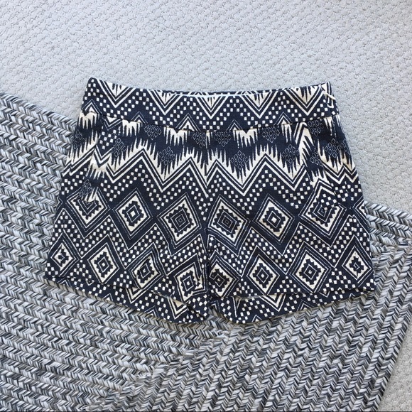 J. Crew - Graphic Print High Rise Shorts - Picture 1 of 5